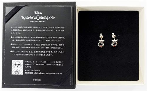 Disney TWISTED-WONDERLAND×white clover シルバーピアス スカラビア寮