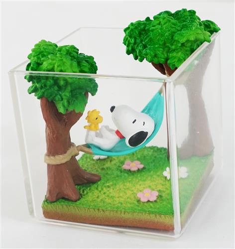 PEANUTS SNOOPY&WOODSTOCK Terrarium On Vacation ぽかぽかお昼寝 【フィギュア】[リーメント]