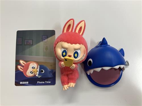 POP MART THE MONSTERS 1:00 A.M. シリーズ Phone Time 【フィギュア】[POPMART]