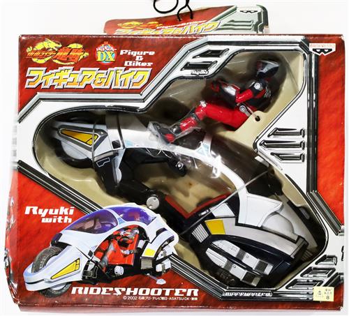 【未開封】仮面ライダー龍騎 フィギュア&バイク 仮面ライダー龍騎withライドシューター