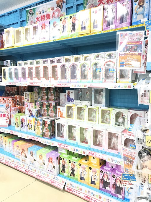 広島店】爆誕！＼＼♡♥五等分の花嫁コーナー♥♡／／ | らしんばん