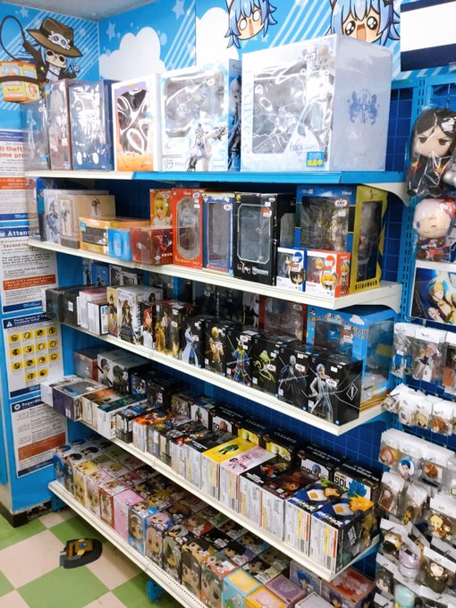 池袋本店】キャラ館1F フィギュア棚拡大！ | らしんばん
