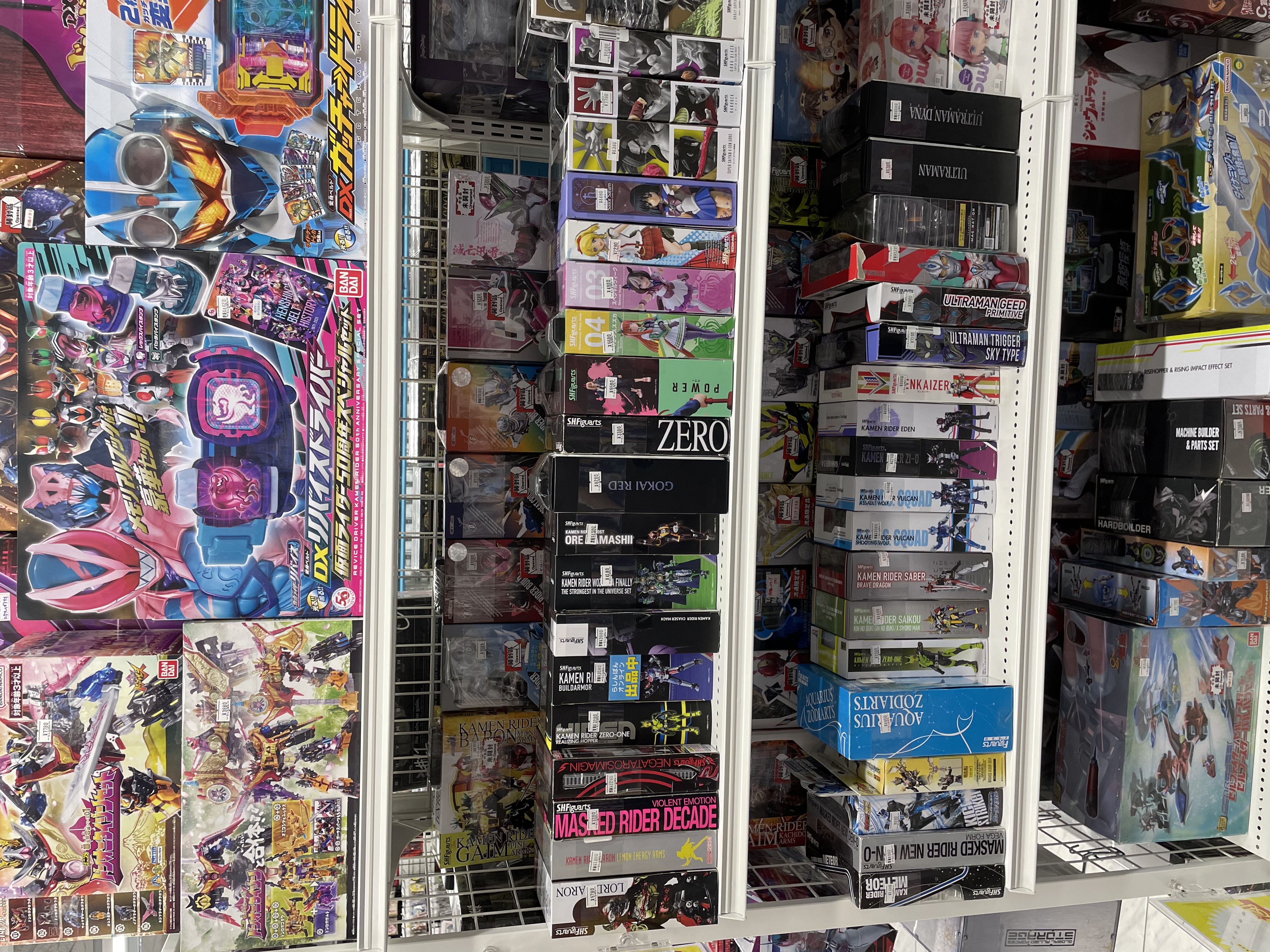 神戸店】可動式フィギュア・特撮系フィギュアコーナー展開中です