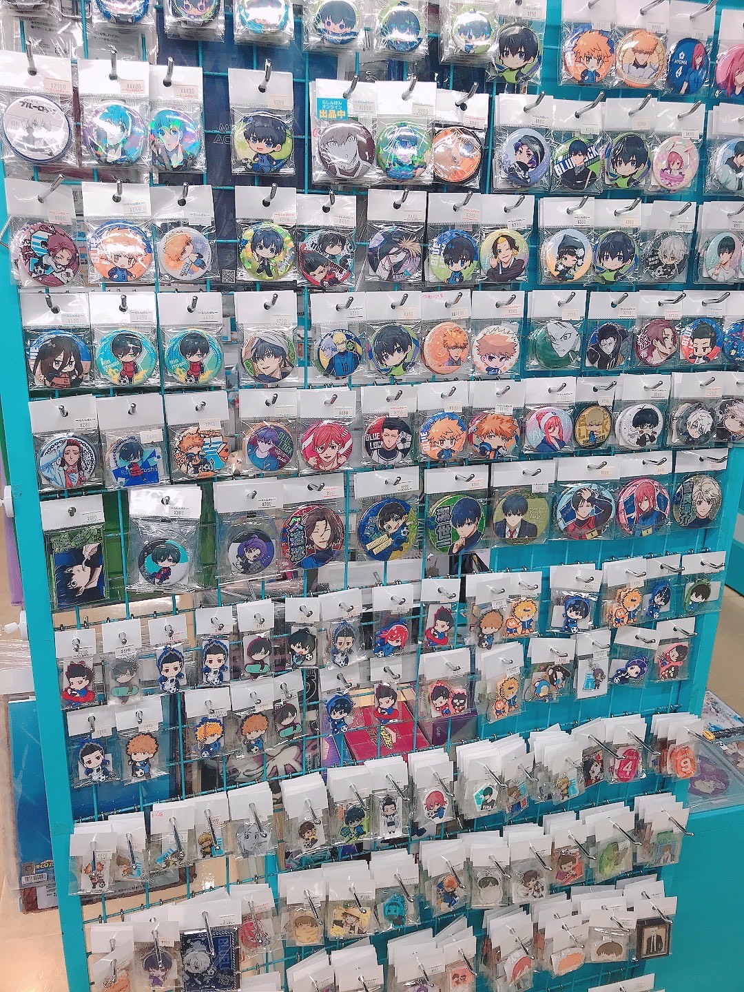 宇都宮店】「ブルーロック」コーナーグッズ展開中！ | らしんばん