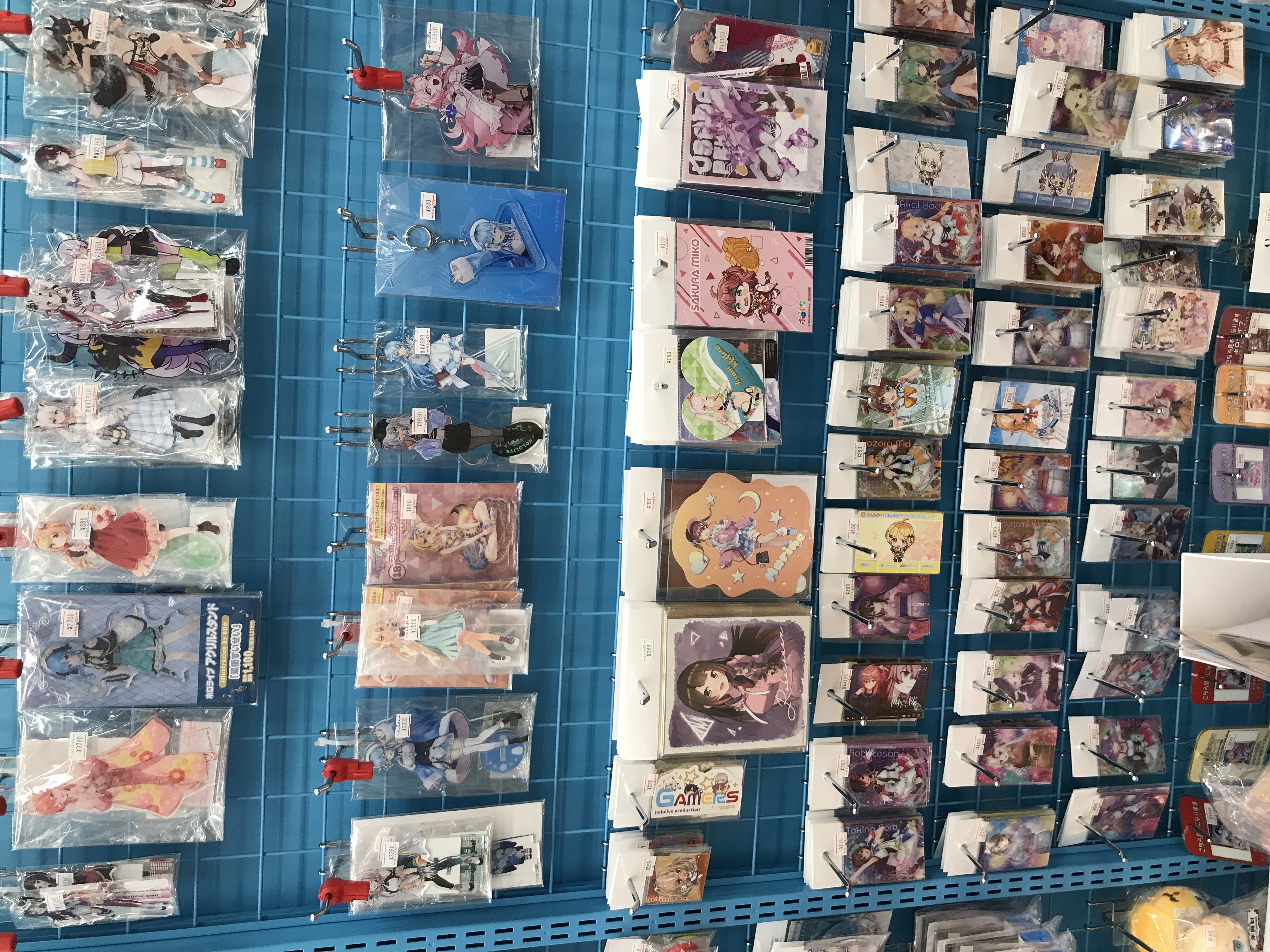 ホロライブグッズまとめ売り アバンティ京都店】ホロライブ 特設コーナー展開中です!! | らしんばん