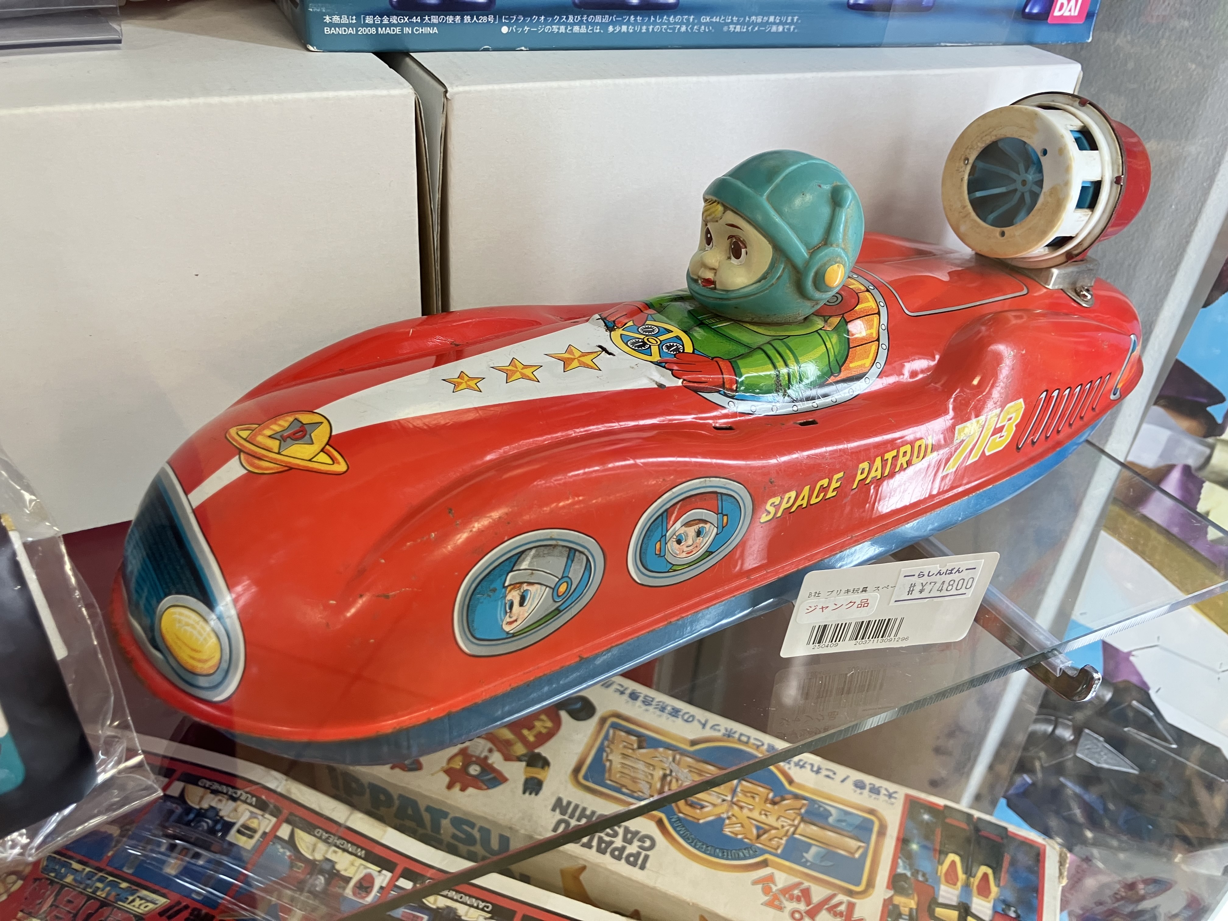 広島店】レトログッズのショーケースをご覧あれ！！ | らしんばん