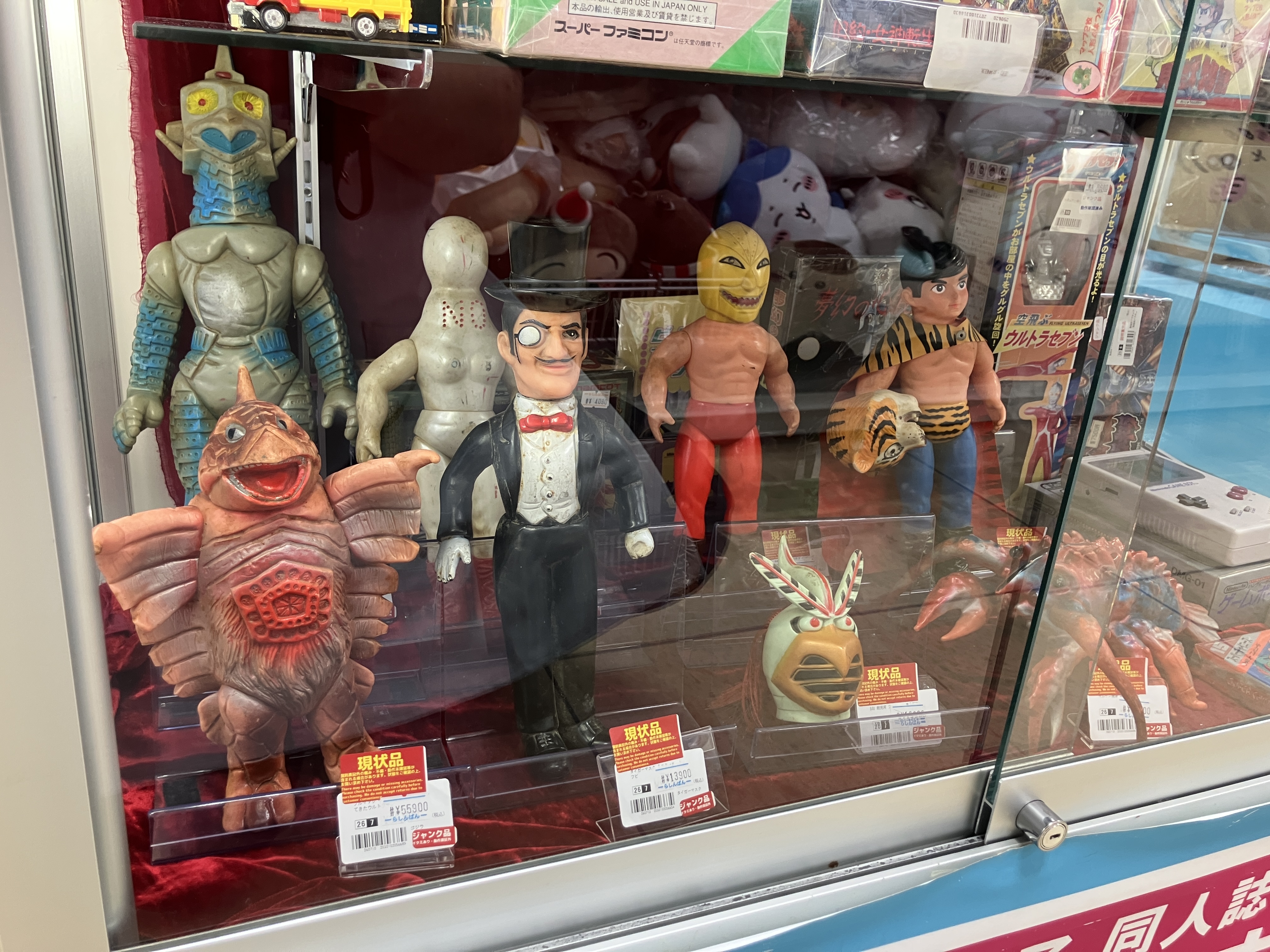 広島店】！？ソフビ人形入荷しました？！ | らしんばん