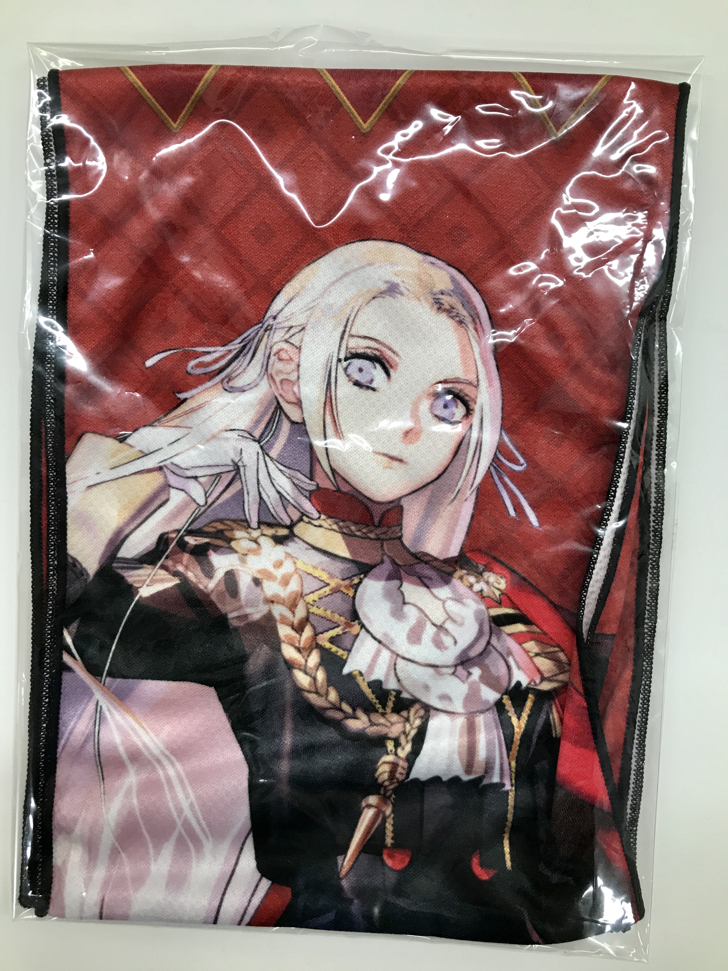 未開封】ファイアーエムブレム 風花雪月 クールタオル エーデルガルト