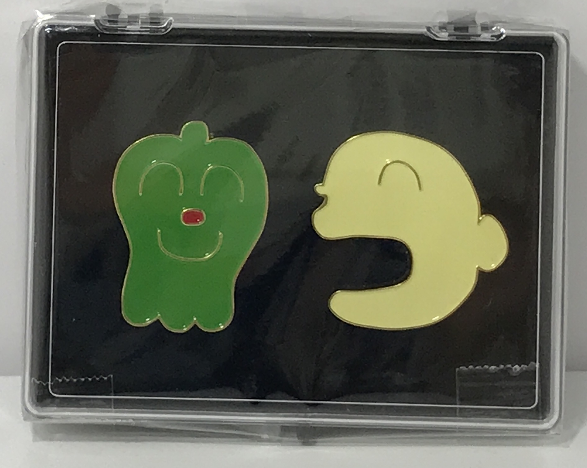 ホロライブ ころねすきー&ピキピキピーマンピンバッジ