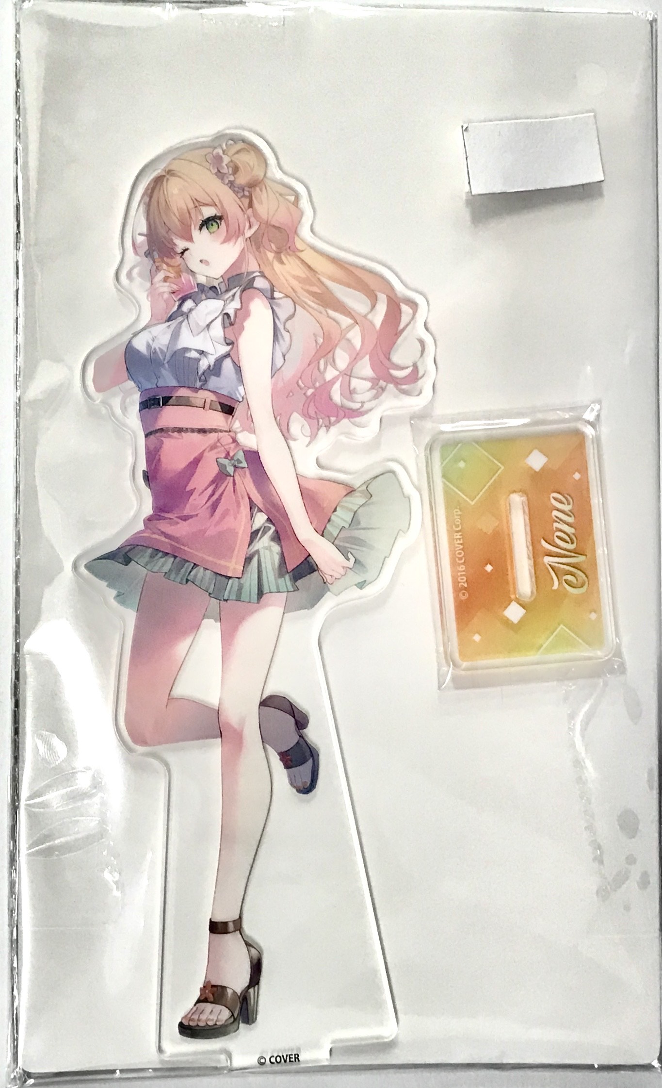 【未開封】ホロライブ ビッグアクリルスタンド おでかけver. 桃鈴ねね