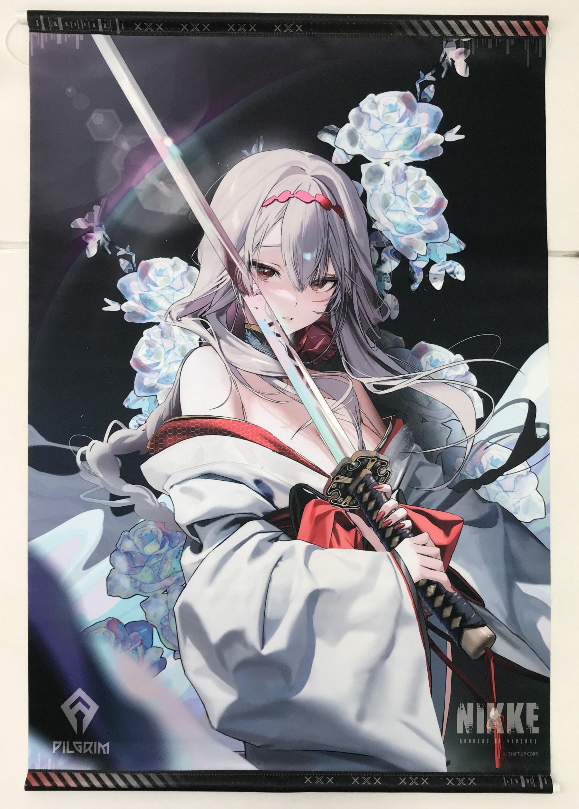 勝利の女神:NIKKE B2タペストリー 紅蓮:ブラックシャドウ:ロンギング