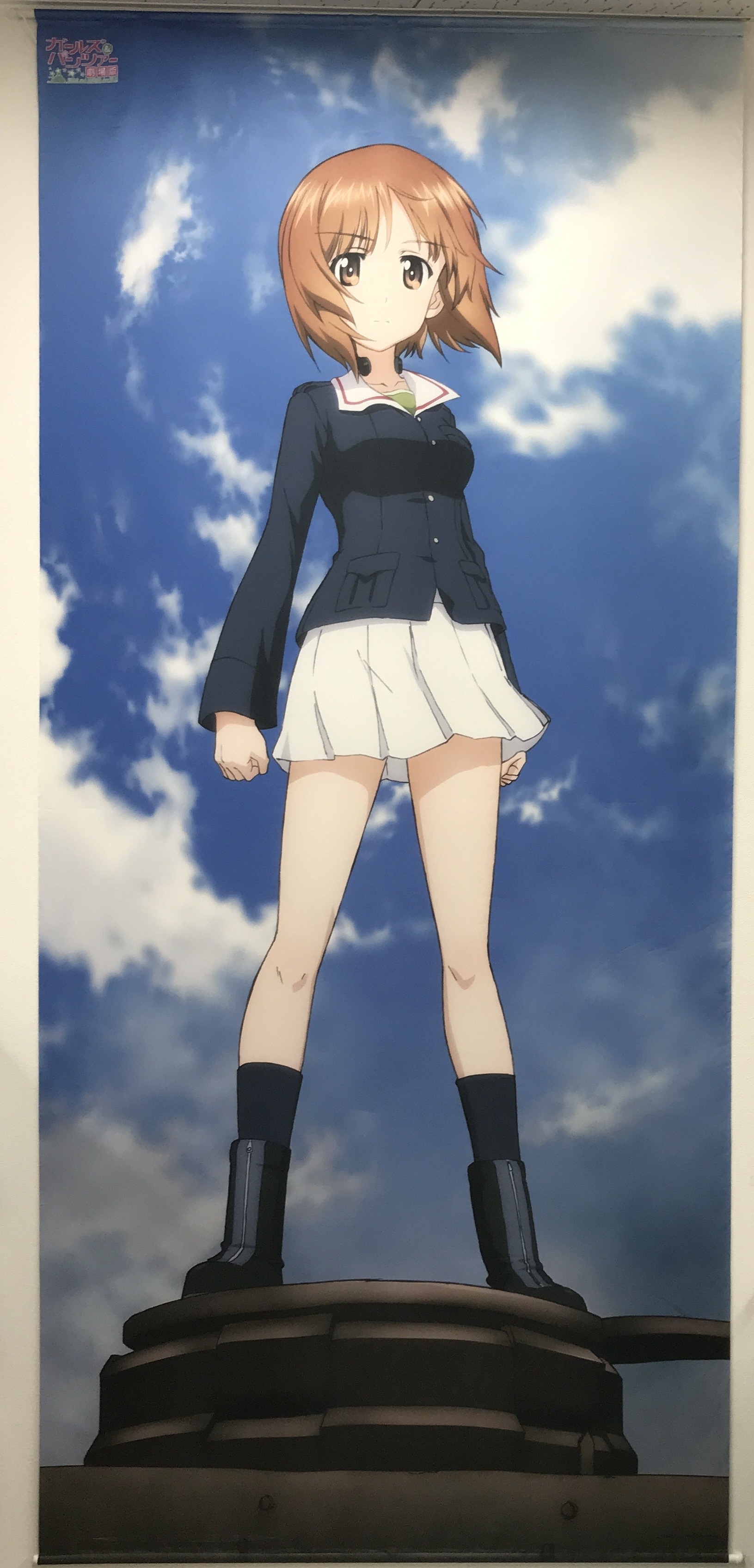 ガールズ&パンツァー 劇場版 描き下ろし等身大タペストリー 西住みほ ～西住流戦車道～ 【HOBBY STOCK限定】