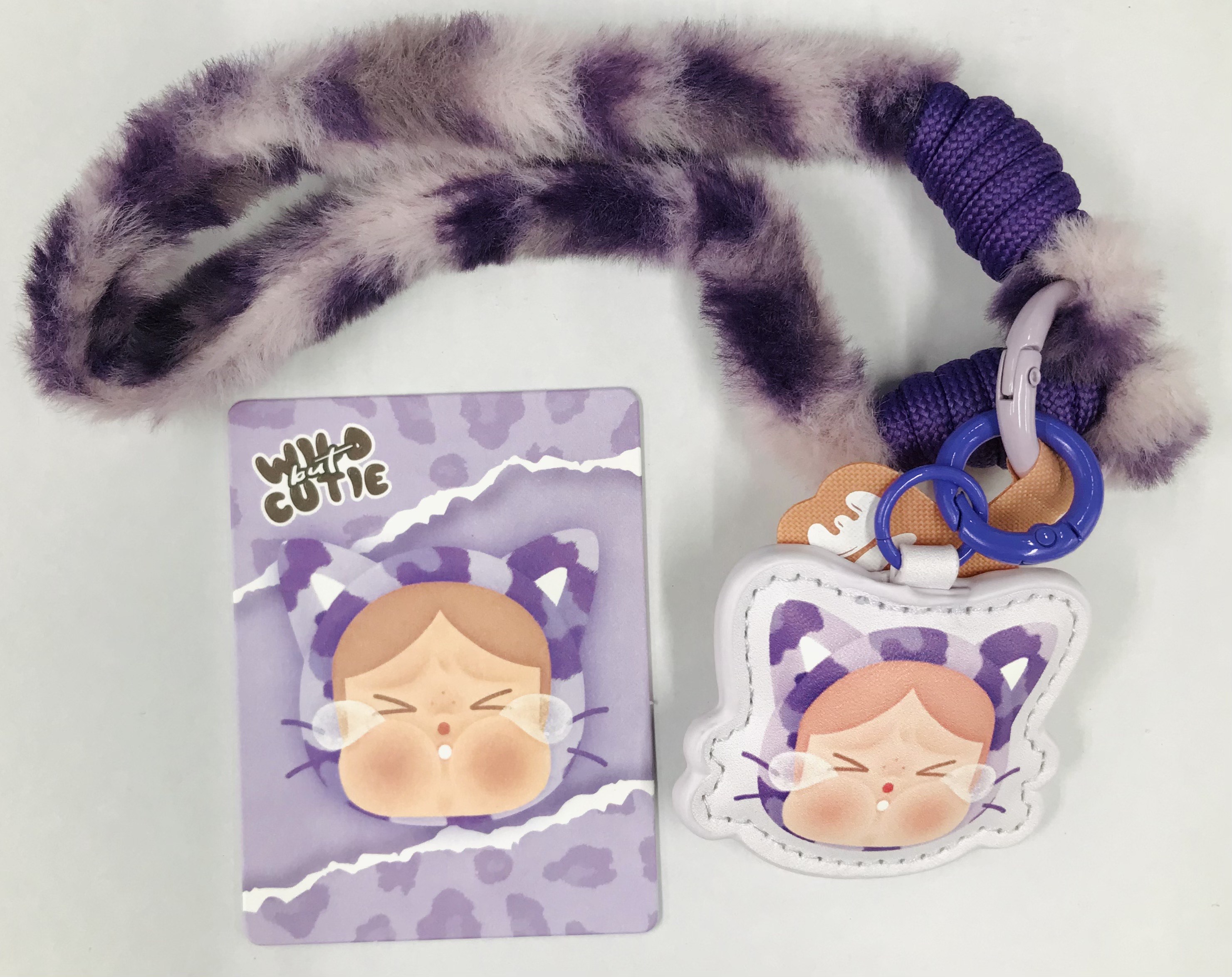 POP MART CRYBABY Wild but Cutie フォンチャーム ストラップ Neon Cutie