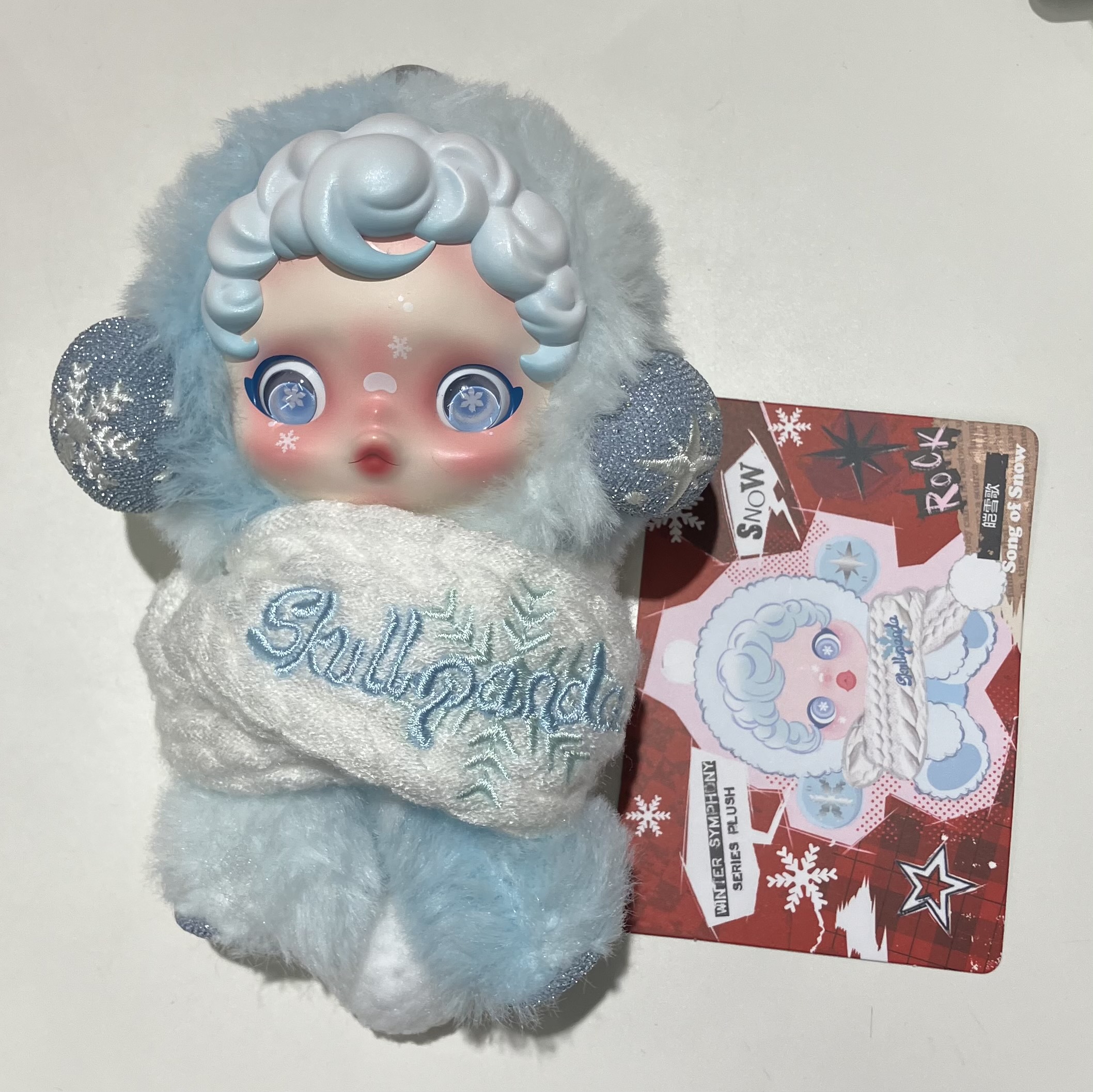 POPMART SKULLPANDA Winter Symphony シリーズ ぬいぐるみペンダント Song of Snow