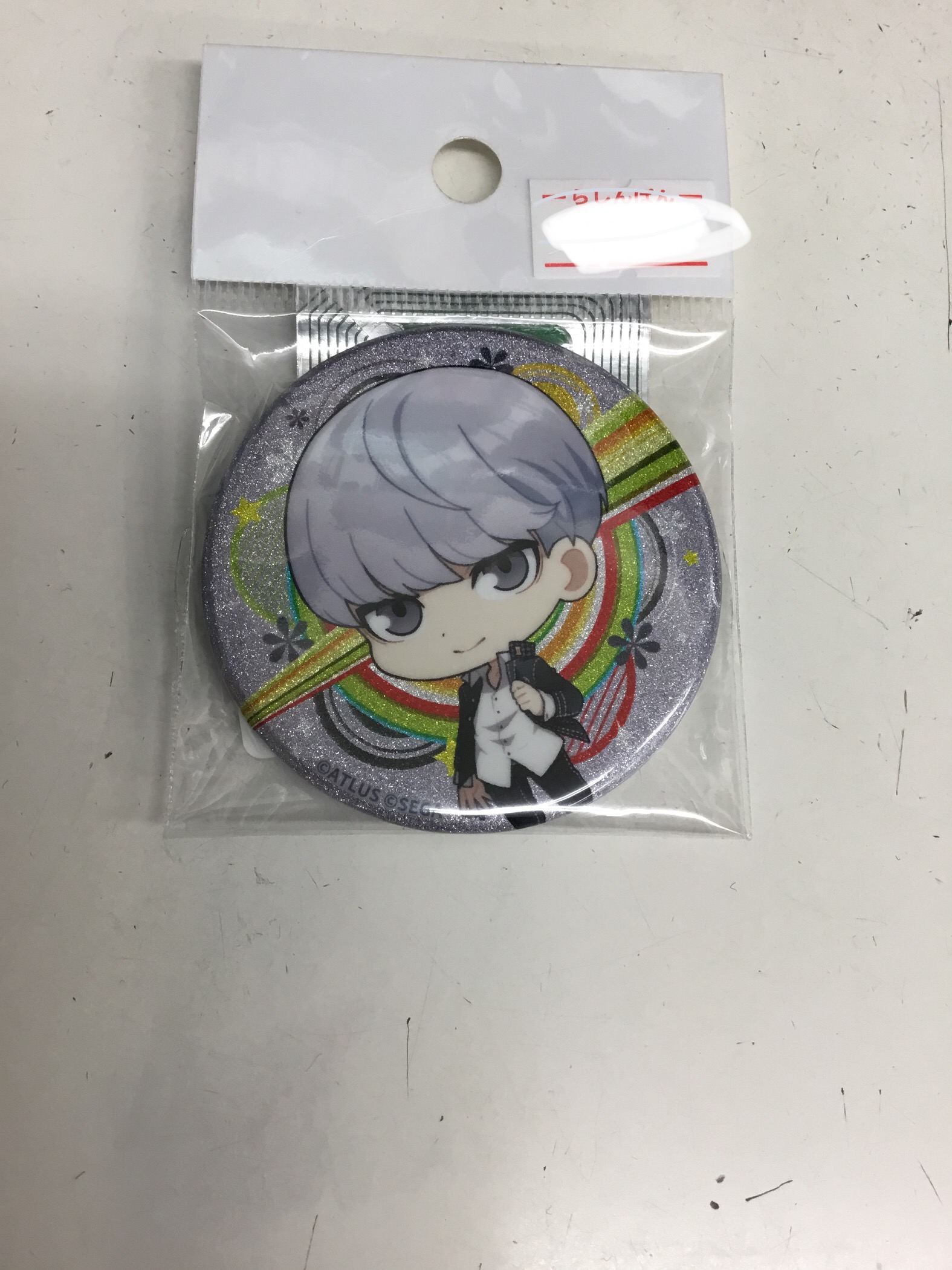 ペルソナ 4 ザ・ゴールデン×楽天コレクション E-1賞 グリッターラメ缶バッジ 主人公(鳴上悠)