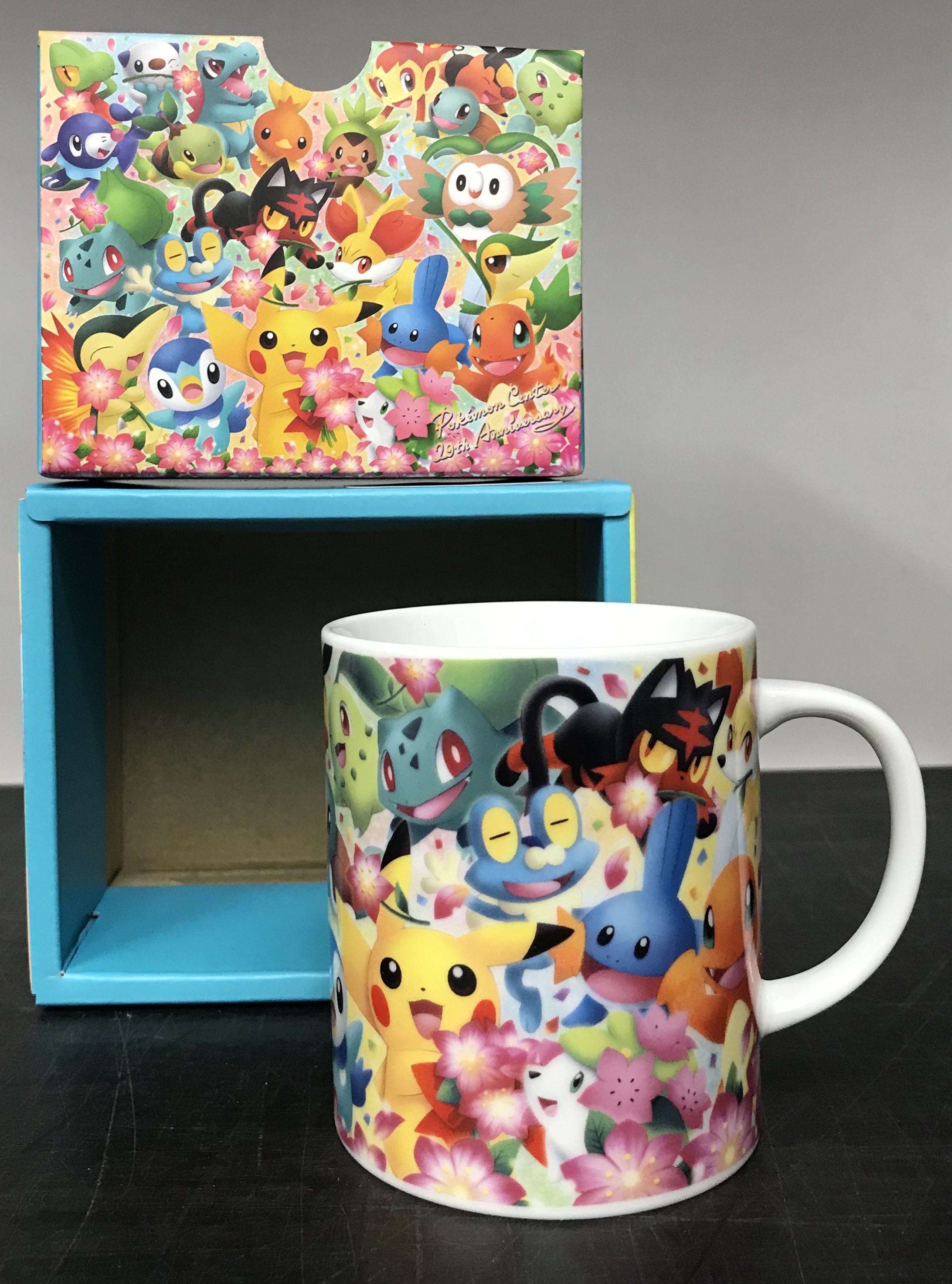 ポケットモンスター ポケモンセンター20周年記念 箱入りマグカップ
