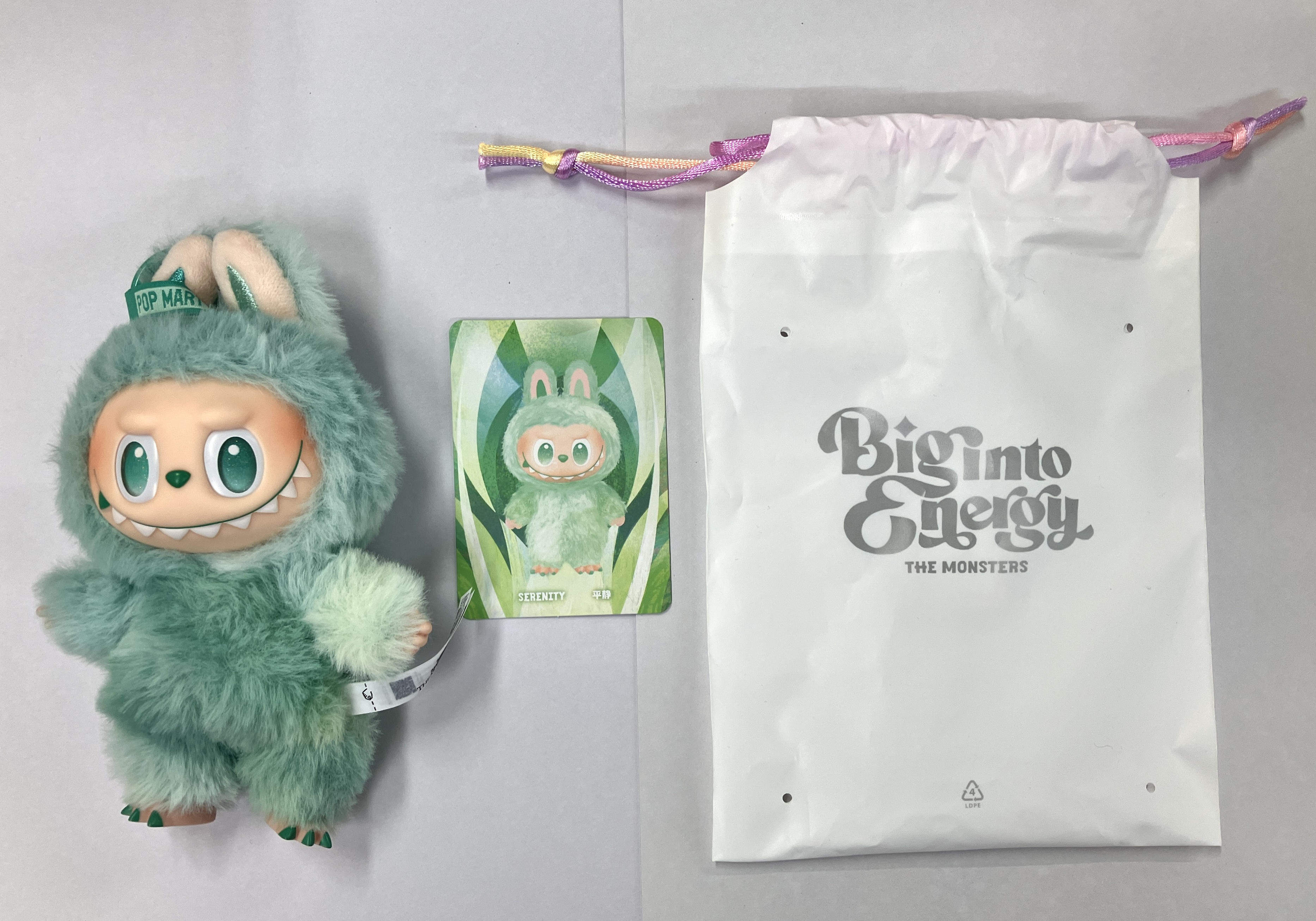 POPMART THE MONSTERS Big into Energy シリーズ ぬいぐるみペンダント LABUBU SERENITY