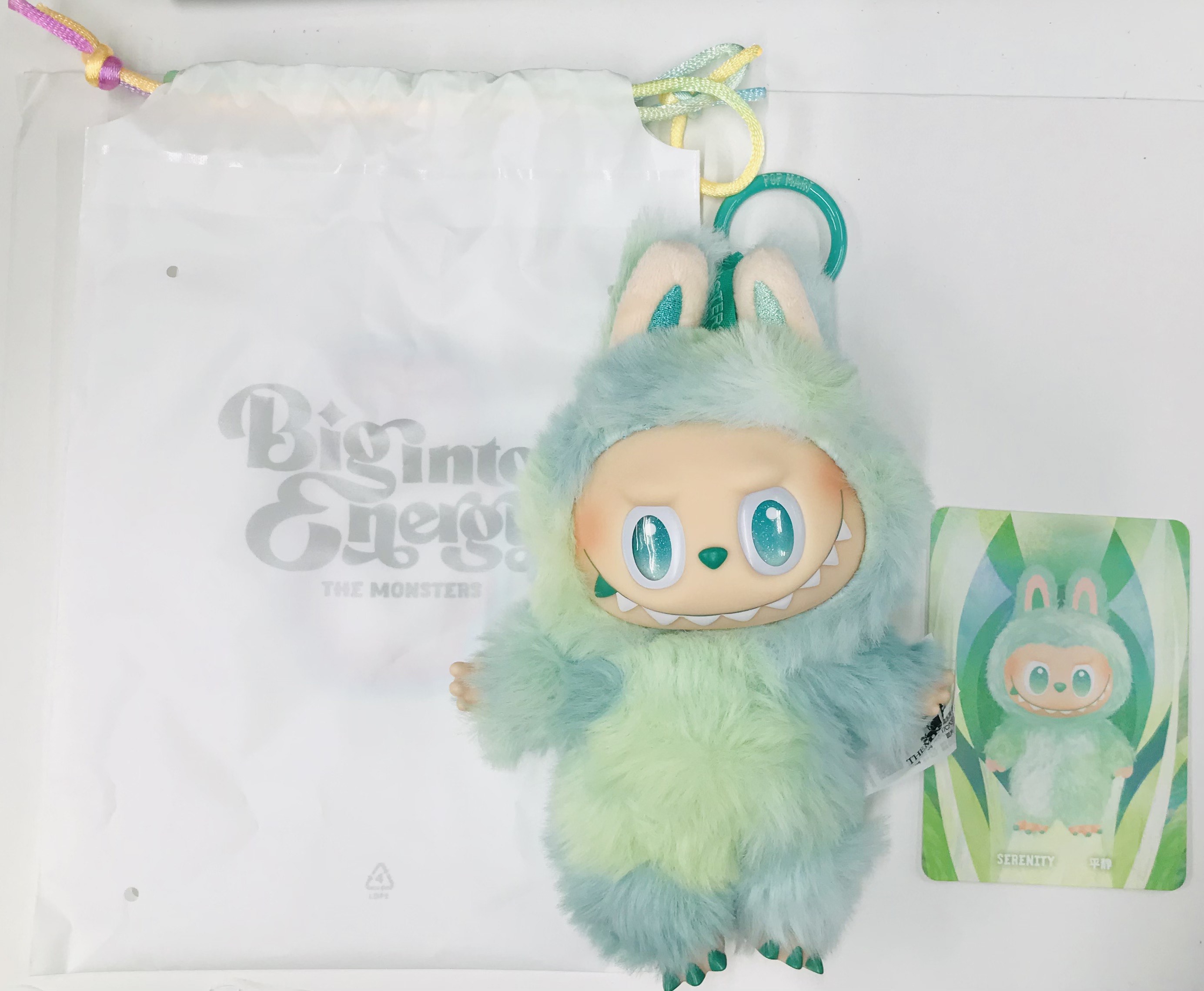 POPMART THE MONSTERS Big into Energy シリーズ ぬいぐるみペンダント LABUBU SERENITY