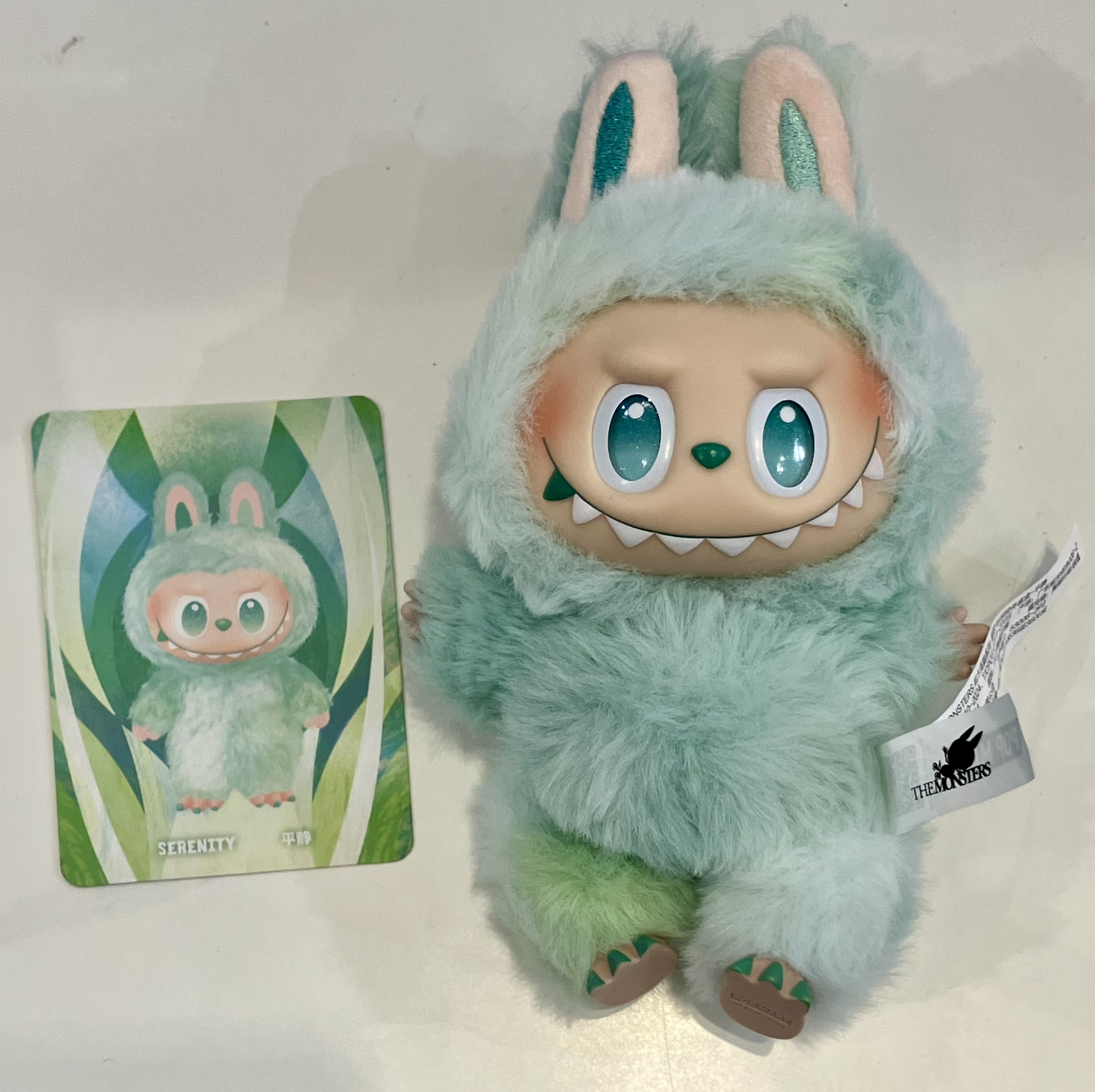 POPMART THE MONSTERS Big into Energy シリーズ ぬいぐるみペンダント LABUBU SERENITY