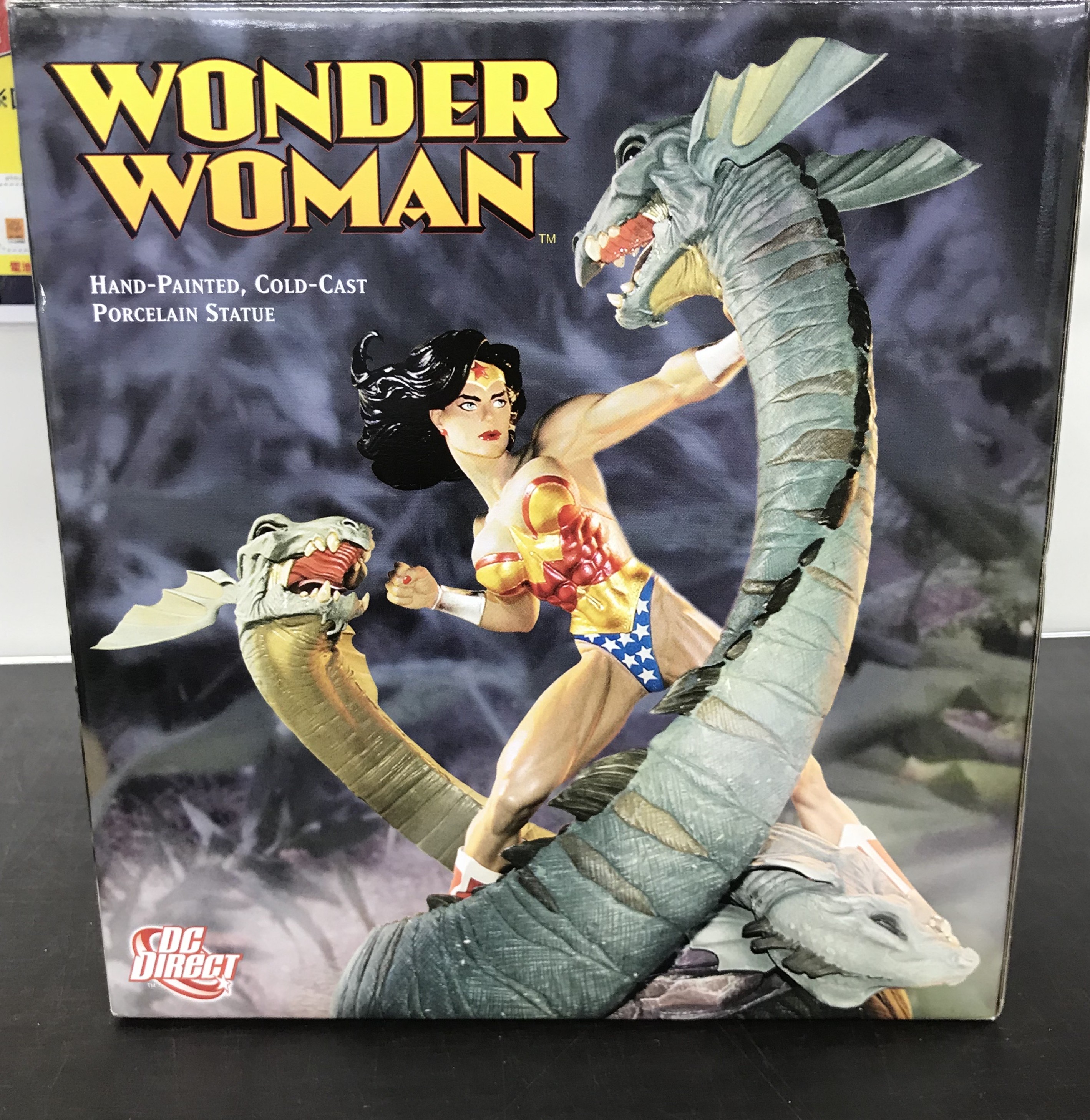 WONDER WOMAN HAND-PAINTED COLD?CAST PORCELAIN STATUE(再販版) 【フィギュア】[DCダイレクト]