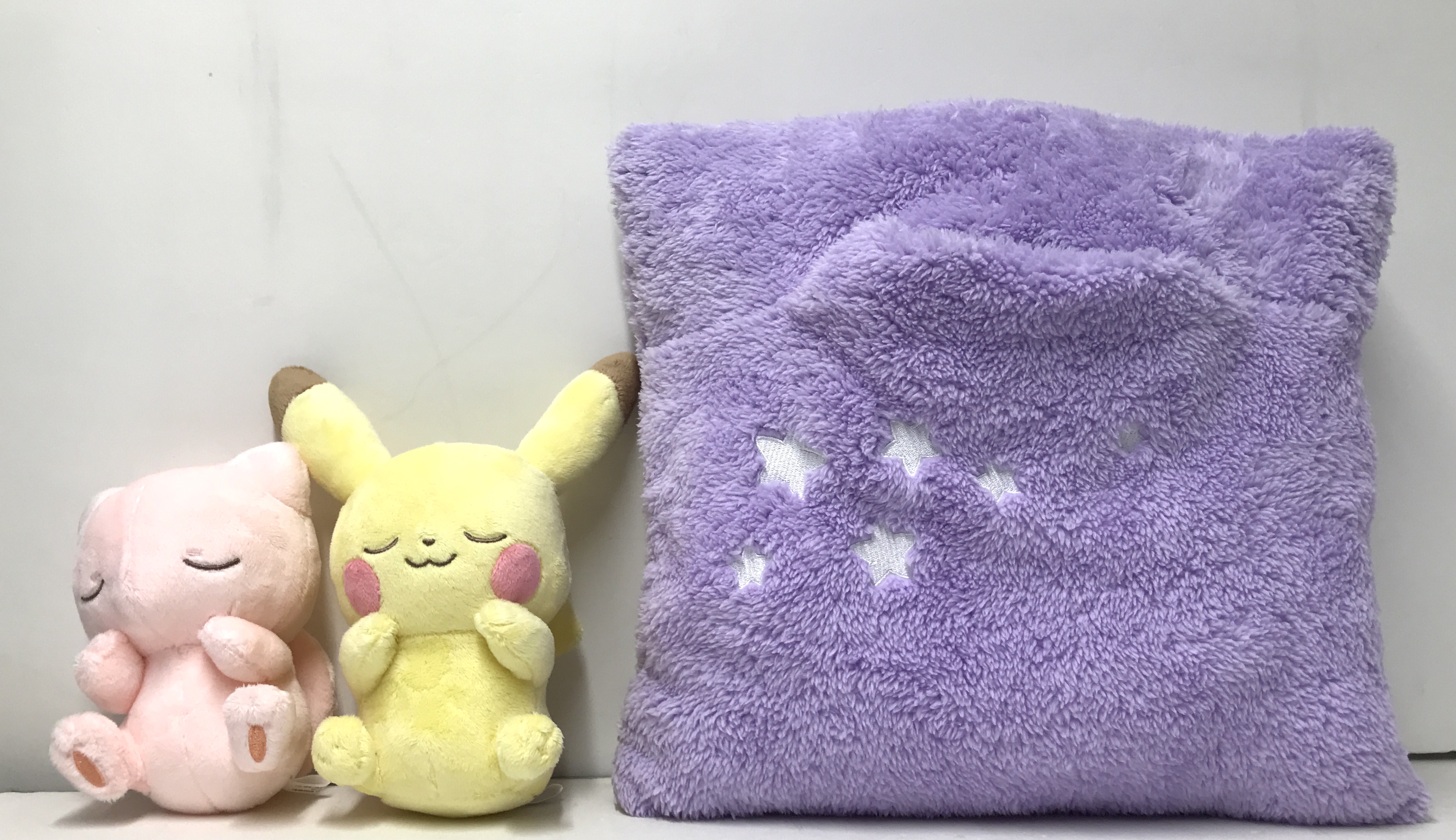 一番くじ ポケットモンスター 2019 Pokemon Collectionくじ~Holiday Night~ ラストワン賞 おやすみピカチュウ&ミュウ マスコット付きクッション