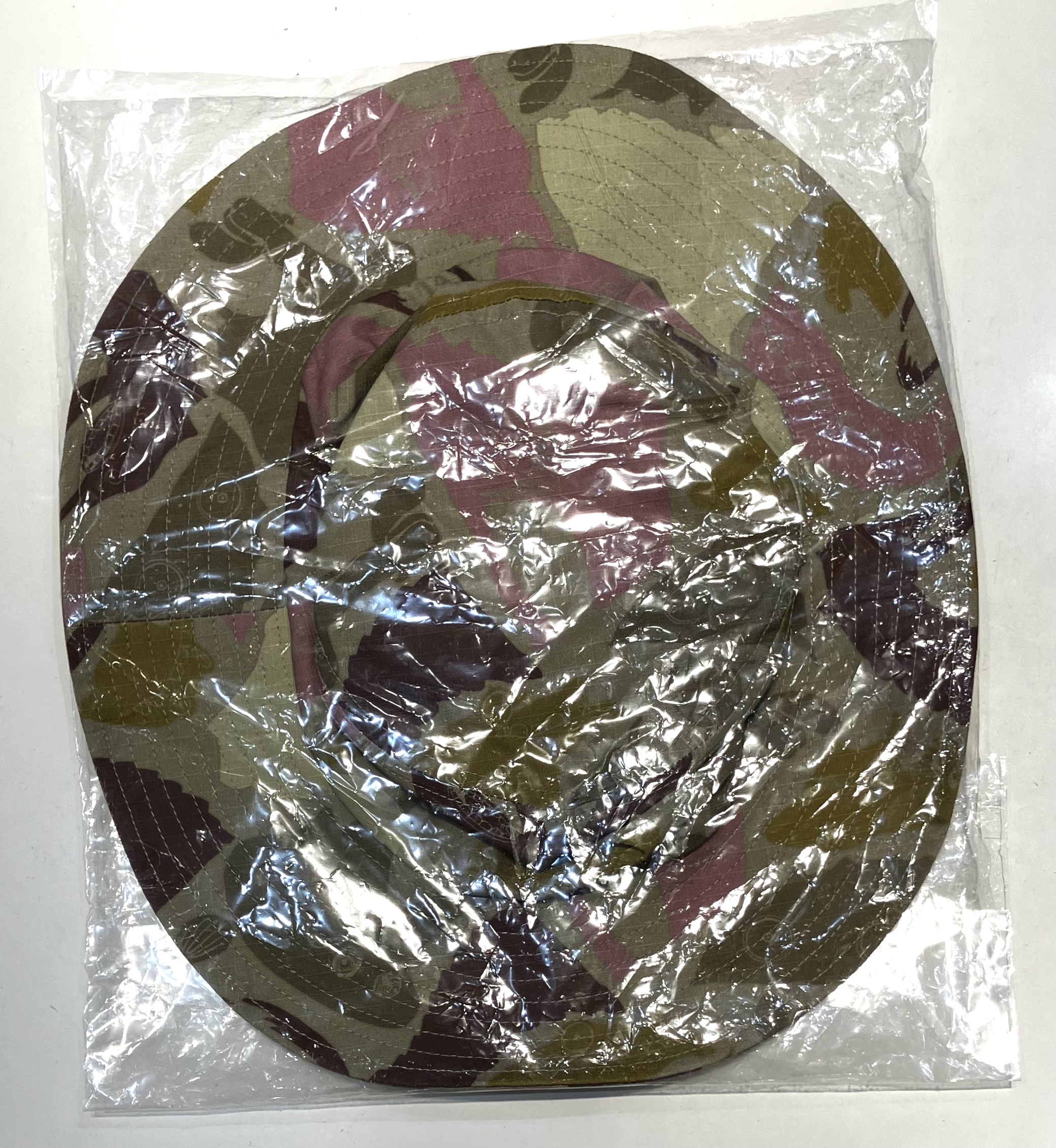 ワンピース 【RofJ】×RUSSELL ATHLETIC『ONE PIECE』海王類CAMO ADVENTURE HAT BE3