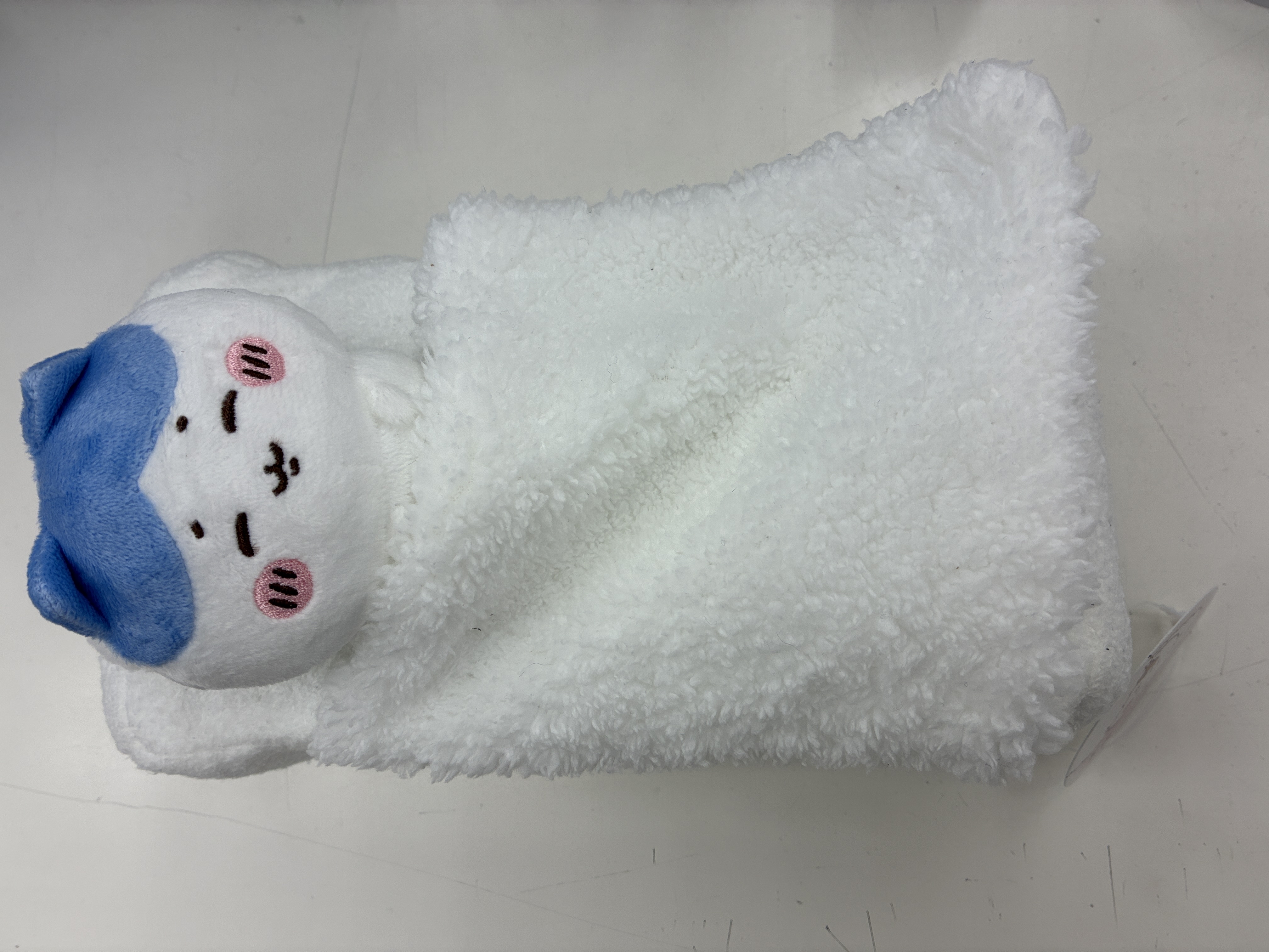 ちいかわ おふとんぬいぐるみティッシュケース ハチワレ