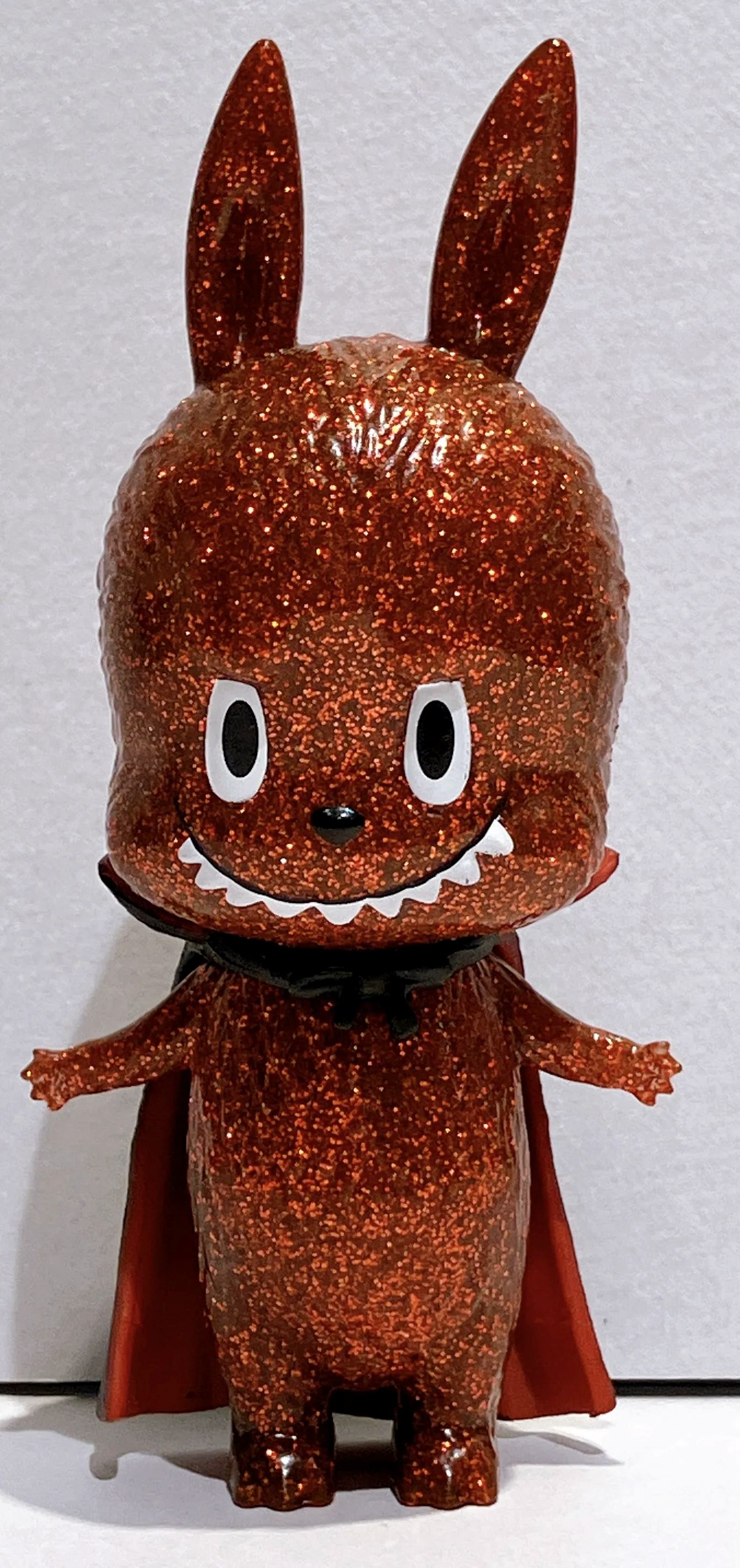 POPMART×HOW2WORK(Kasing Lung) 2019 THE LITTLE MONSTERS MINI FIGURE COLLECTION SERIES2 Mini LABUBU Red Cape [POPMART]
