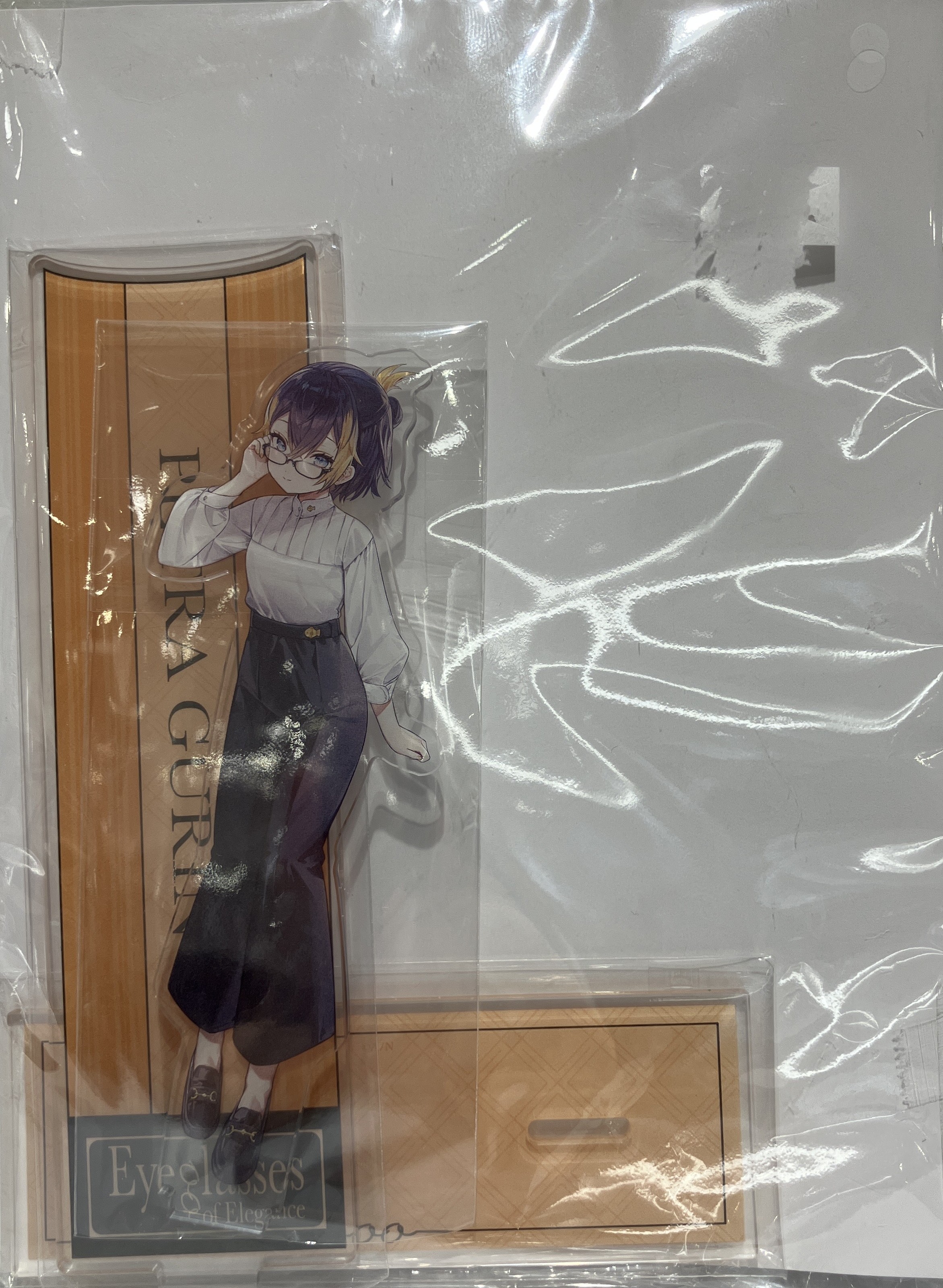NIJISANJI EN Eyeglasses of Elegance アクリルスタンド ペトラ グリン