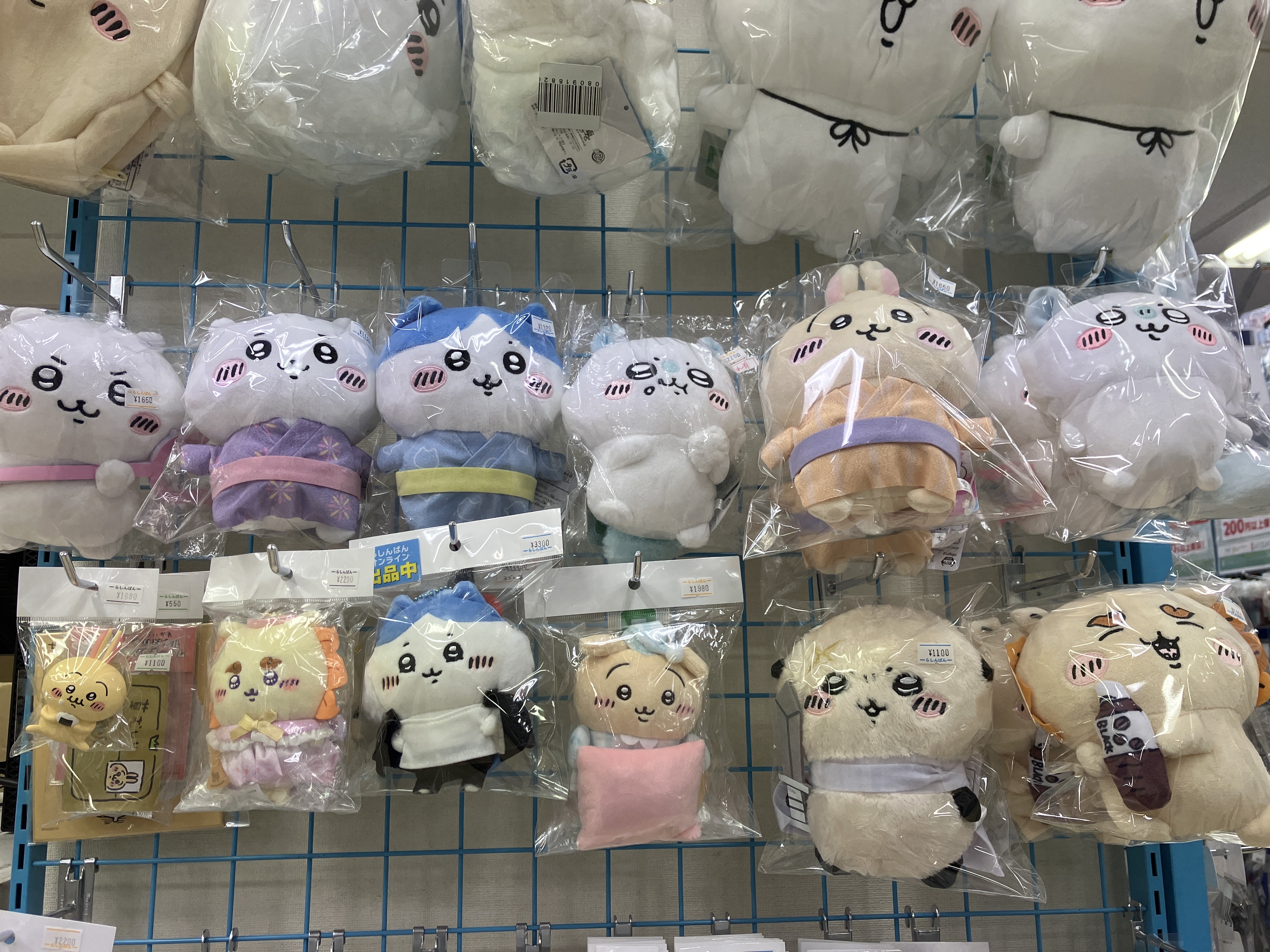 札幌店】「ちいかわ」のぬいぐるみやアクリルグッズ等、一挙入荷しま