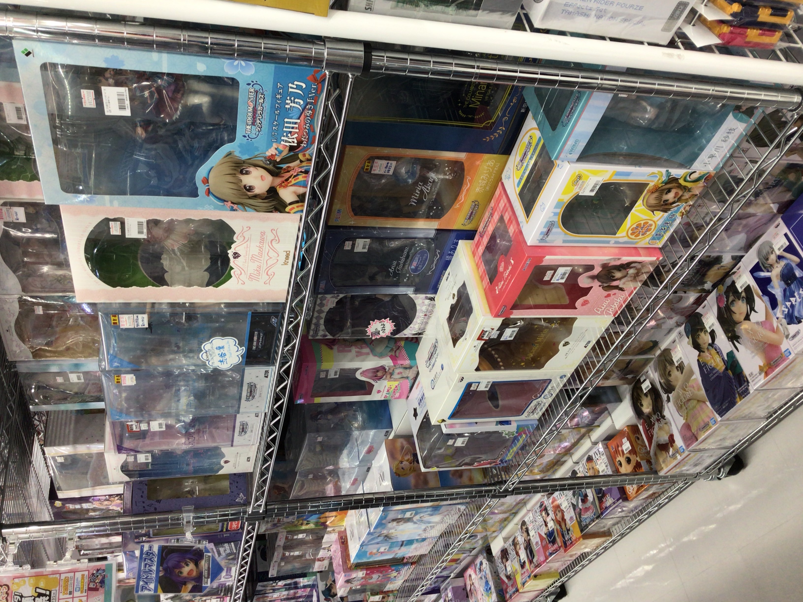 立川店本館 フィギュアコーナー配置変更しました らしんばん